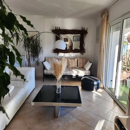 Centre De Apartment