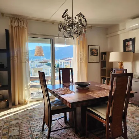 Centre De Apartment